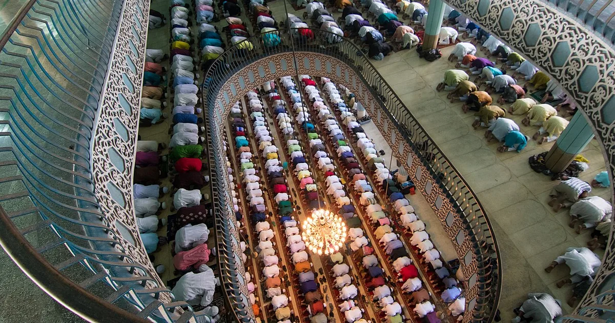 أفضل تطبيقات حساب الزكاة الإلكترونية: دليل شامل للمسلمين في العصر الرقمي