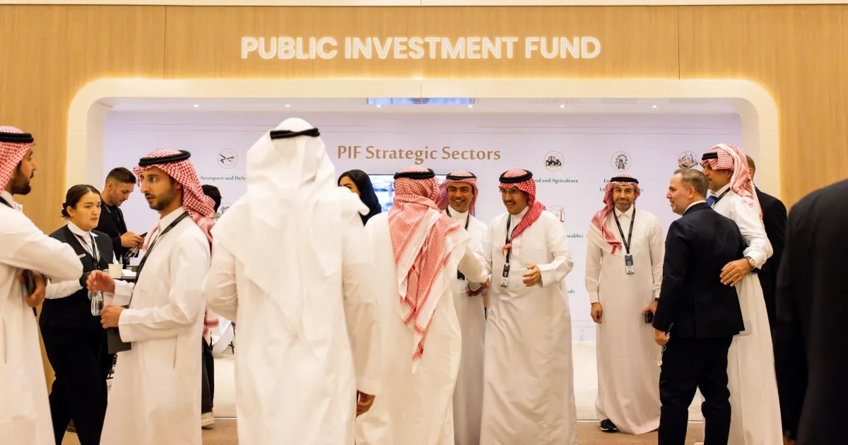 صندوق الاستثمارات العامة السعودي يعزز محفظته العالمية: صفقات جديدة في الأسواق الناشئة تعيد تشكيل الاستثمار الأجنبي المباشر في 2026