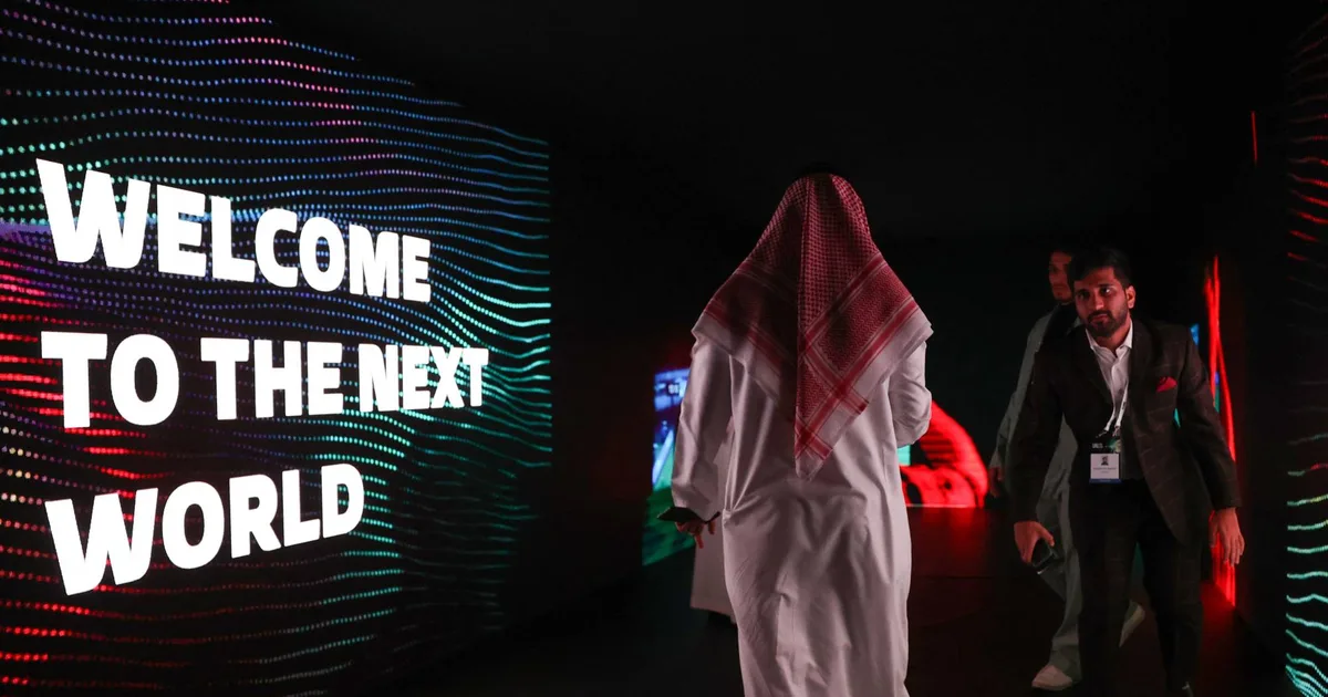 الاستثمار في الرياضة الإلكترونية في السعودية: كيف تستثمر المملكة في قطاع الألعاب الإلكترونية لتنويع الاقتصاد وجذب الشباب؟