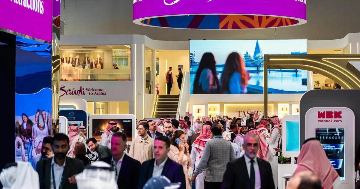 تسويق الوجهات السياحية السعودية عبر المؤثرين الافتراضيين: عصر جديد من التسويق الرقمي في 2026