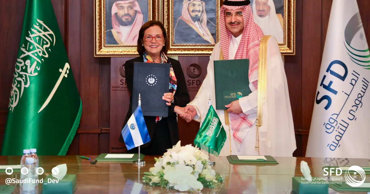 الطاقة المتجددة الإسبانية السعودية: التحالف الذي يدفع المكسيك في 2026 - صقر الجزيرة