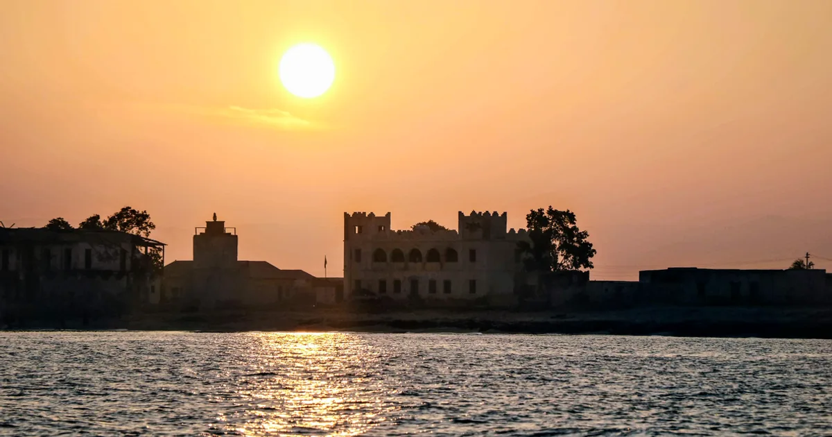 العلا يطور منظومة النقل الذكي ٢٠٢٦