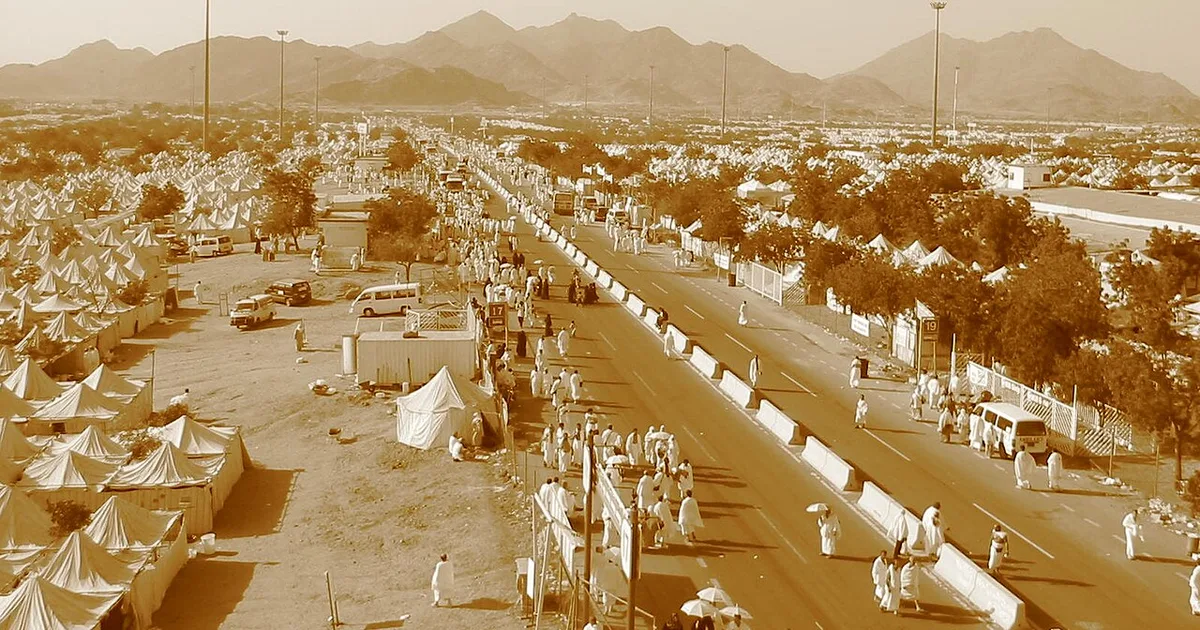 الذكاء الاصطناعي يحدث ثورة في تجربة الحج والعمرة: أنظمة ذكية لإدارة الحشود وتوجيه الحجاج في السعودية 2026