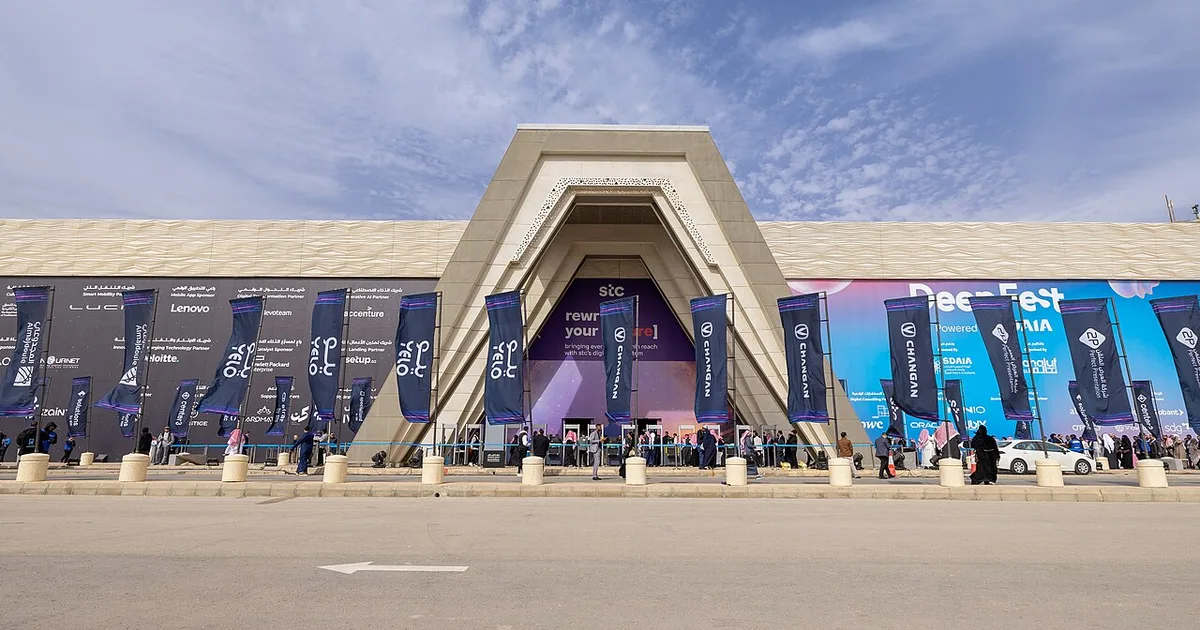 ما هو الذكاء الاصطناعي التوليدي وكيف يعمل في الإعلام السعودي؟